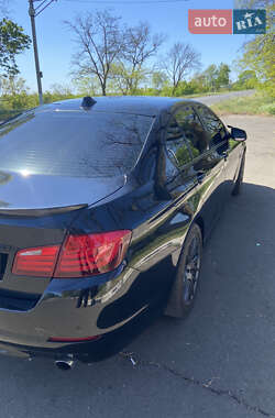 Седан BMW 5 Series 2012 в 