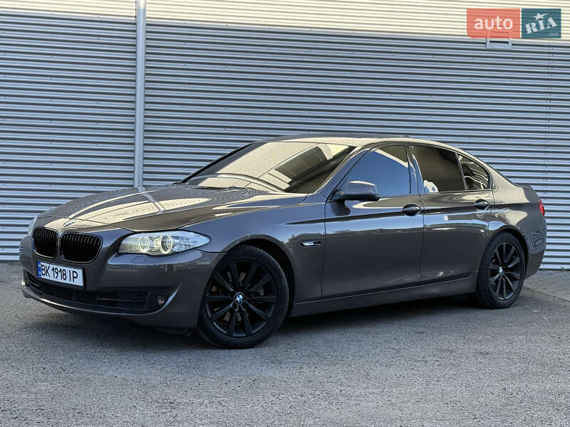 Седан BMW 5 Series 2012 в Рівному