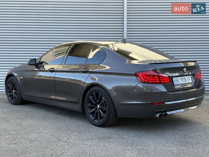 Седан BMW 5 Series 2012 в Рівному