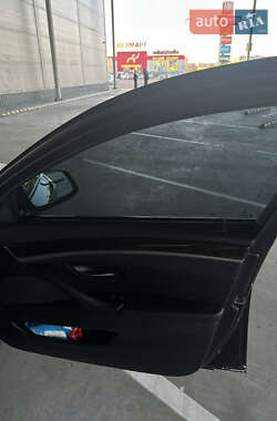 Седан BMW 5 Series 2012 в 