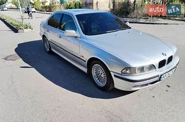 Седан BMW 5 Series 2000 в 