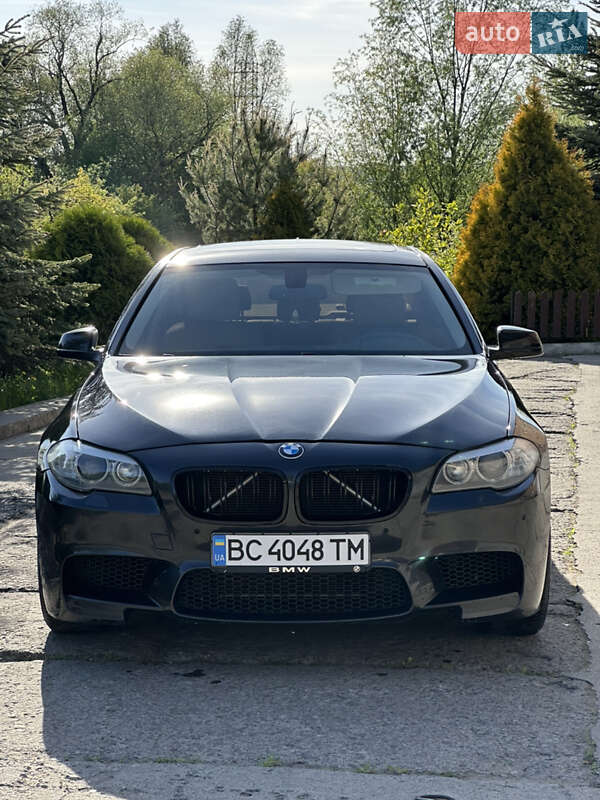 Седан BMW 5 Series 2013 в Львове