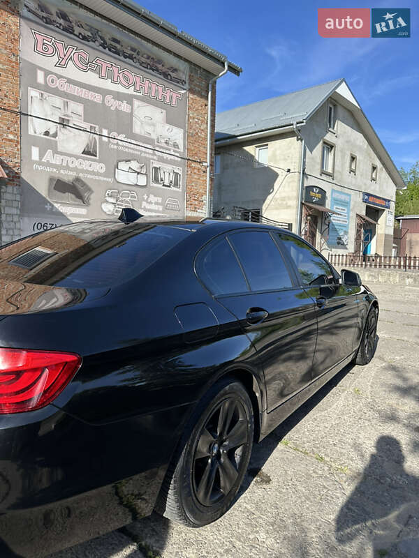 Седан BMW 5 Series 2013 в Львове