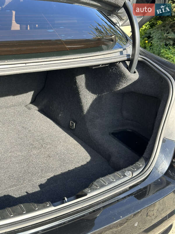 Седан BMW 5 Series 2013 в Львове