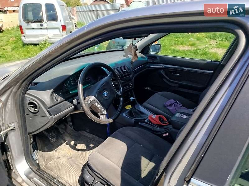Седан BMW 5 Series 1996 в Чернівцях