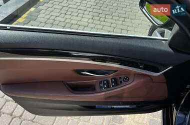 Седан BMW 5 Series 2012 в 