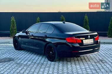 Седан BMW 5 Series 2012 в 