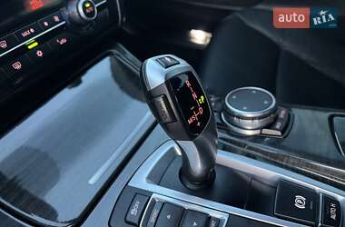 Седан BMW 5 Series 2012 в 