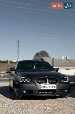 Седан BMW 5 Series 2004 в Чорткові