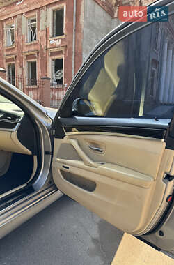 Седан BMW 5 Series 2011 в 