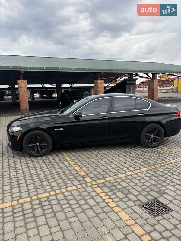 Седан BMW 5 Series 2015 в Львове