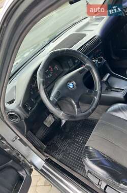 Седан BMW 5 Series 1989 в 