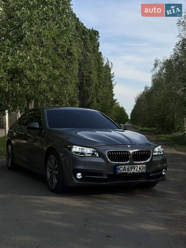 Седан BMW 5 Series 2015 в Умани