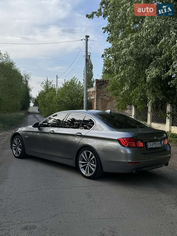 Седан BMW 5 Series 2015 в Умани