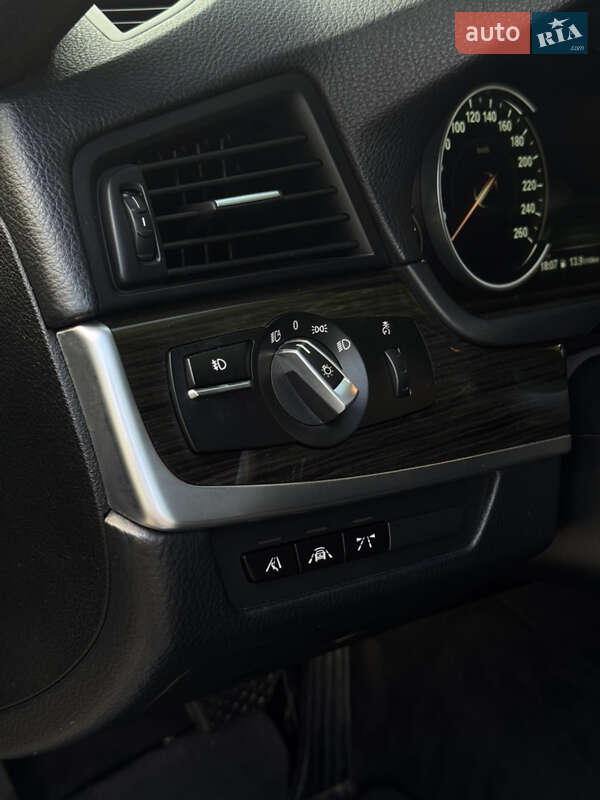 Седан BMW 5 Series 2015 в Умани