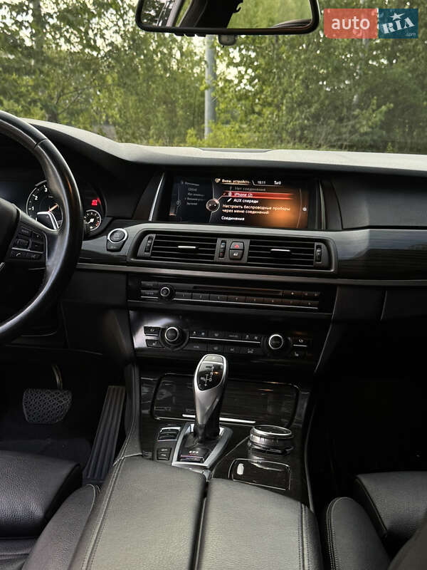 Седан BMW 5 Series 2015 в Умани