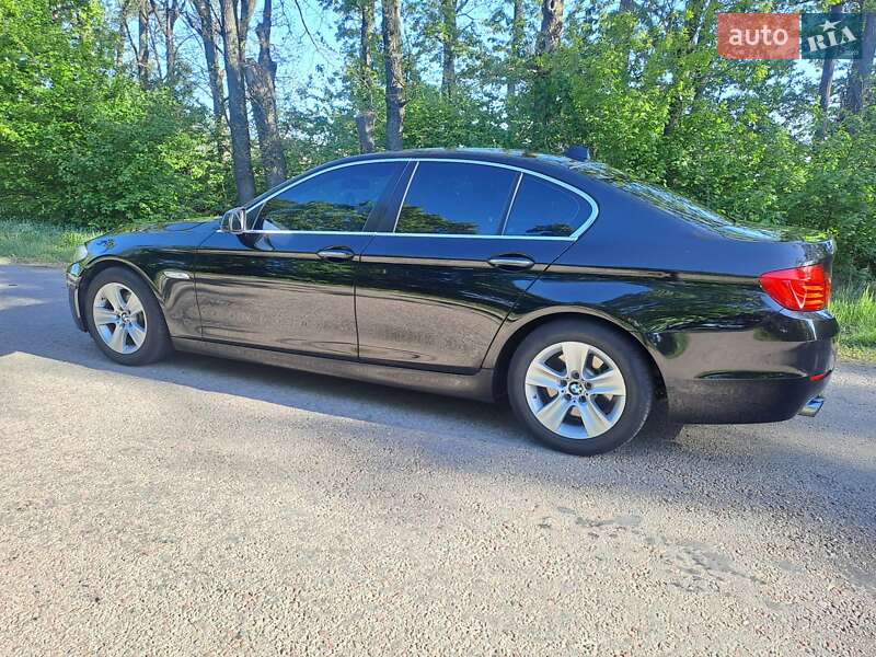 Седан BMW 5 Series 2013 в Ракитном
