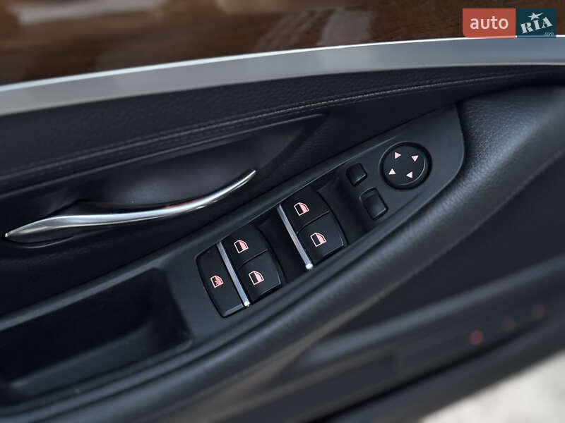 Седан BMW 5 Series 2012 в Житомире