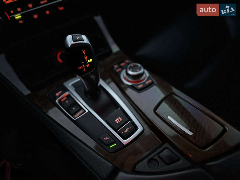 Седан BMW 5 Series 2012 в Житомире
