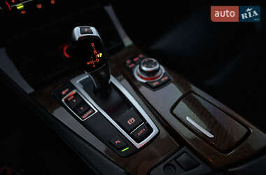 Седан BMW 5 Series 2012 в 