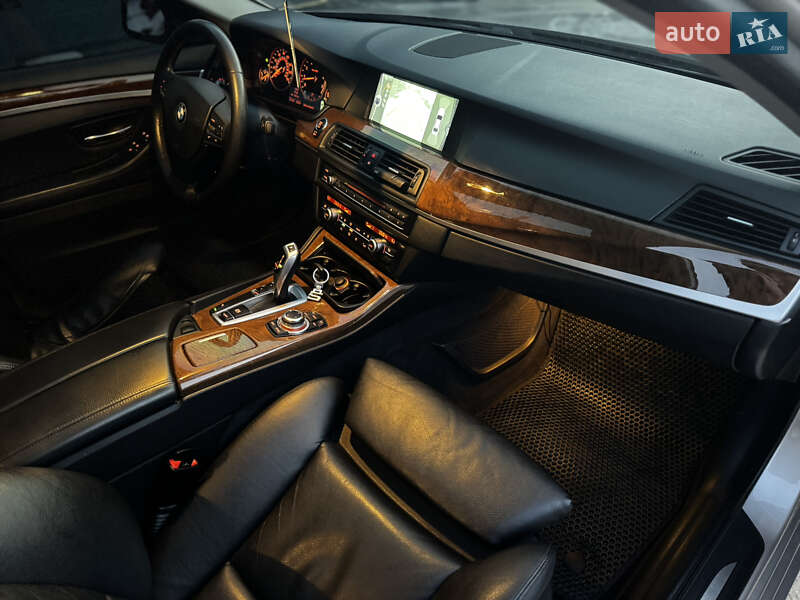 Седан BMW 5 Series 2012 в Житомире