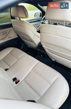 Седан BMW 5 Series 2010 в 