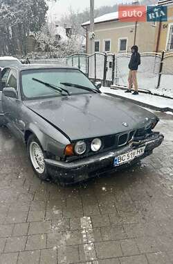Седан BMW 5 Series 1990 в Николаеве