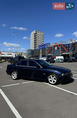 Седан BMW 5 Series 2001 в Киеве