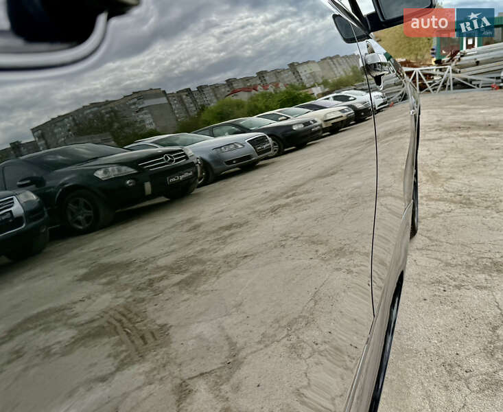Седан BMW 5 Series 2009 в Ровно