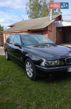 Универсал BMW 5 Series 2002 в Ромнах