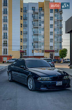 Седан BMW 5 Series 2003 в Золочеве