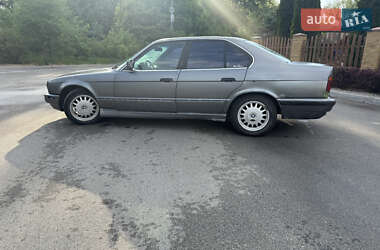 Седан BMW 5 Series 1988 в 