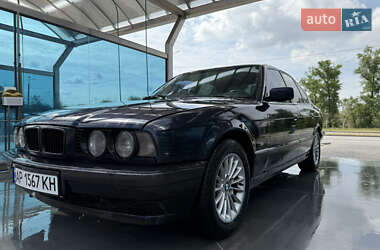 Седан BMW 5 Series 1995 в Запорожье