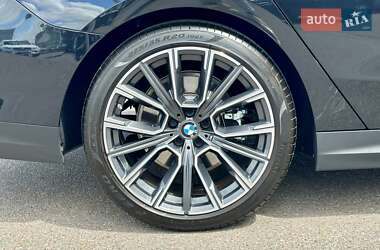 Седан BMW 5 Series 2023 в 