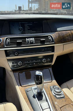 Седан BMW 5 Series 2011 в 