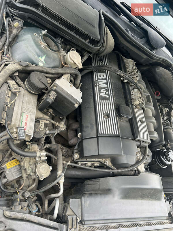 Седан BMW 5 Series 1999 в Яворові