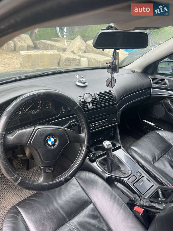 Седан BMW 5 Series 1999 в Яворові