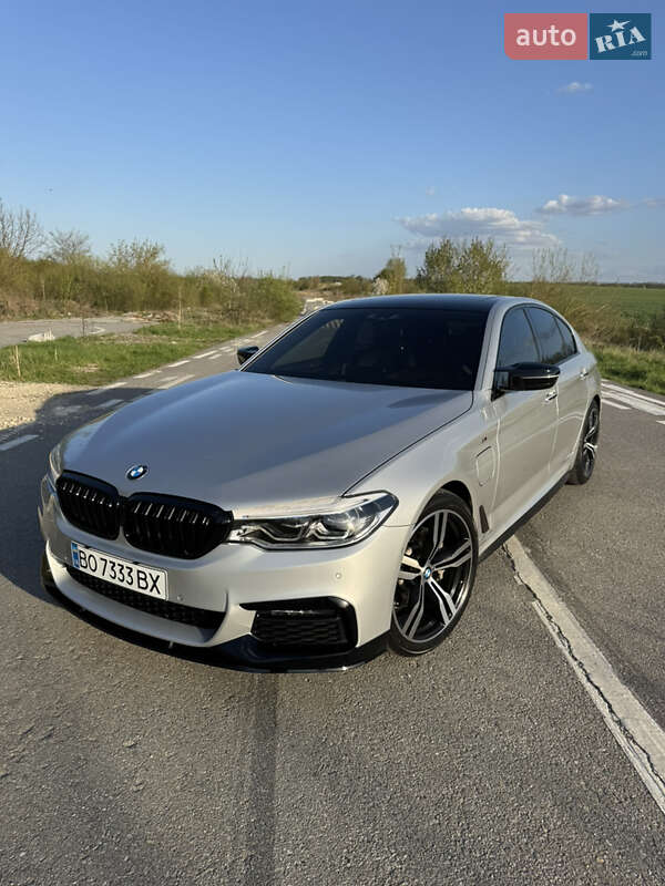 Седан BMW 5 Series 2017 в Львові