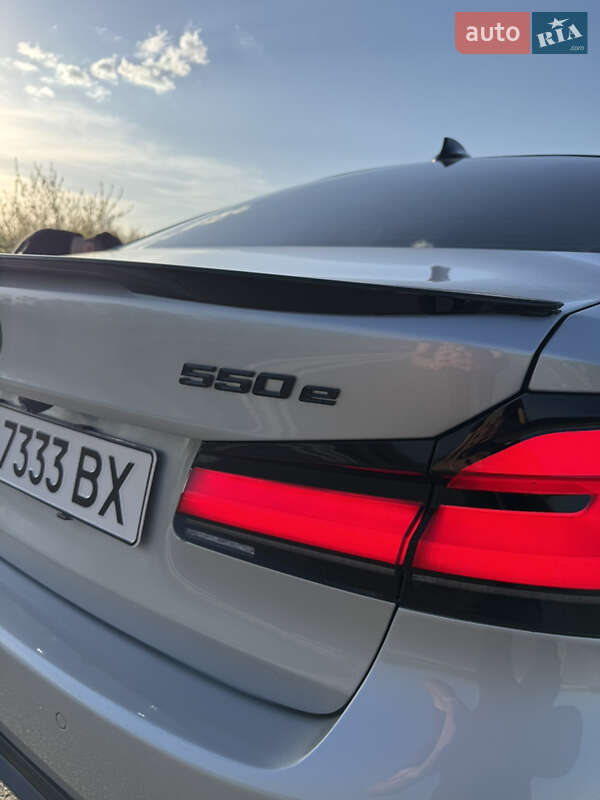 Седан BMW 5 Series 2017 в Львові