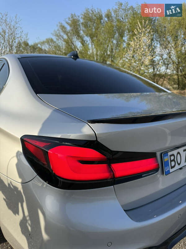Седан BMW 5 Series 2017 в Львові