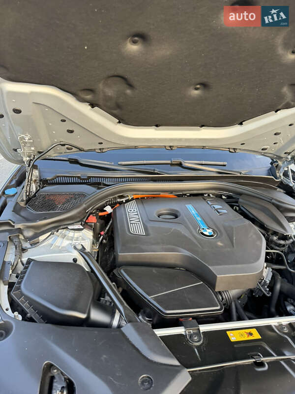 Седан BMW 5 Series 2017 в Львові