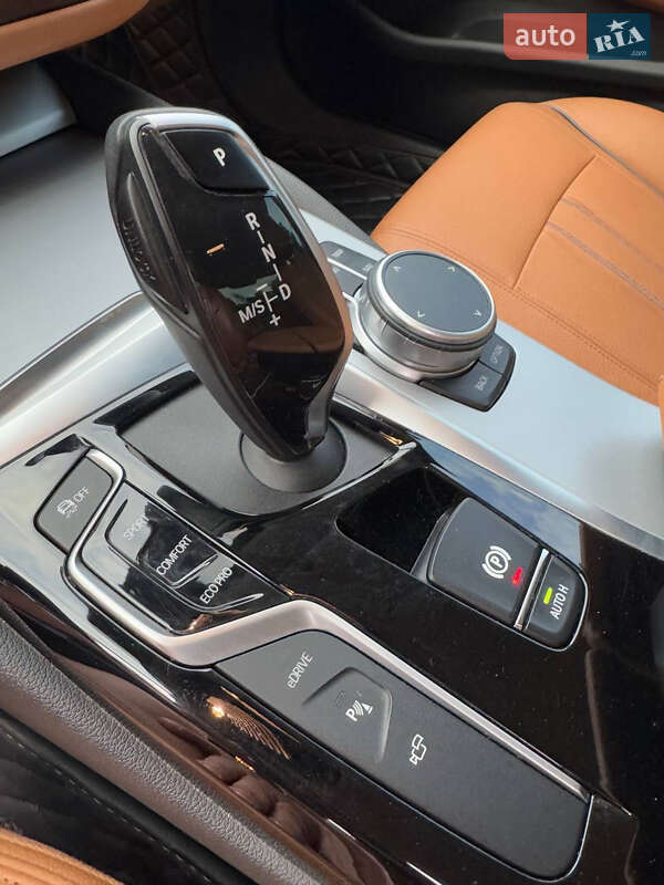 Седан BMW 5 Series 2019 в Запорожье