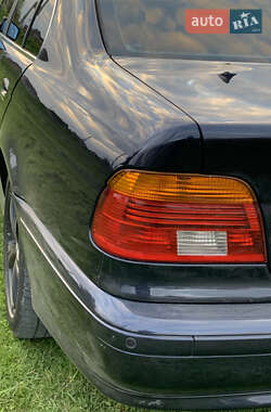 Седан BMW 5 Series 2003 в 