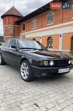 Седан BMW 5 Series 1992 в Хусте