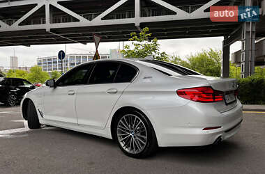 Седан BMW 5 Series 2018 в 