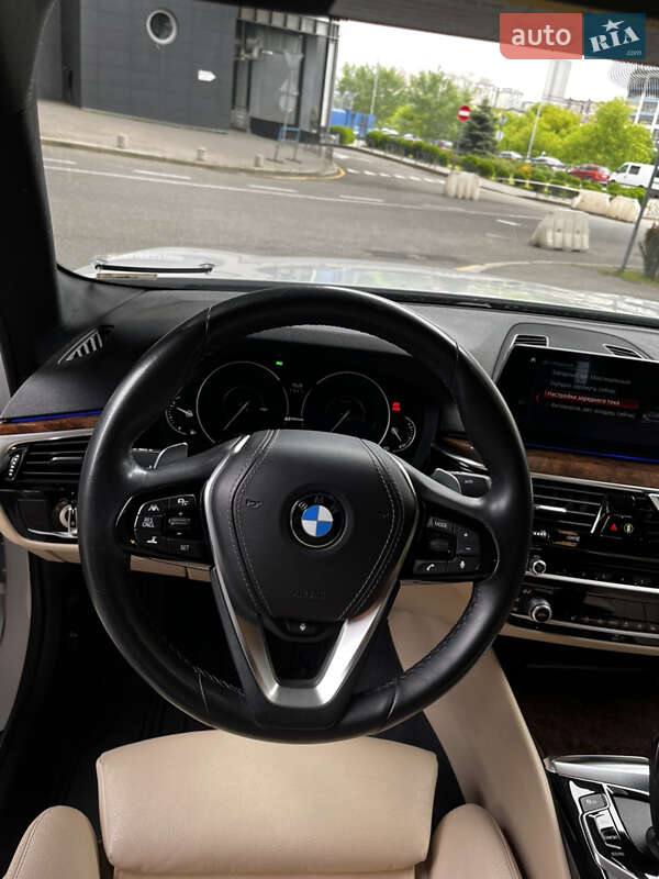Седан BMW 5 Series 2018 в Киеве фото 12 Седан BMW 5 Series 2018 в Киеве