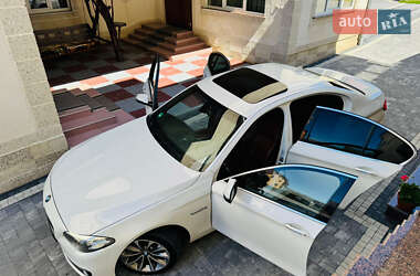 Седан BMW 5 Series 2015 в Солотвине