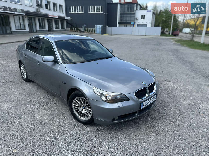 Седан BMW 5 Series 2004 в 