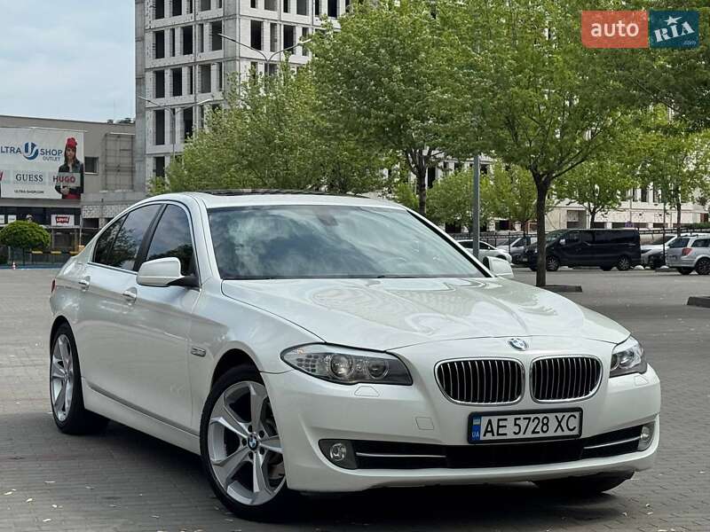 BMW 5 Series 2012