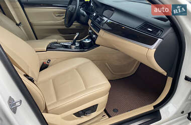 Седан BMW 5 Series 2012 в 